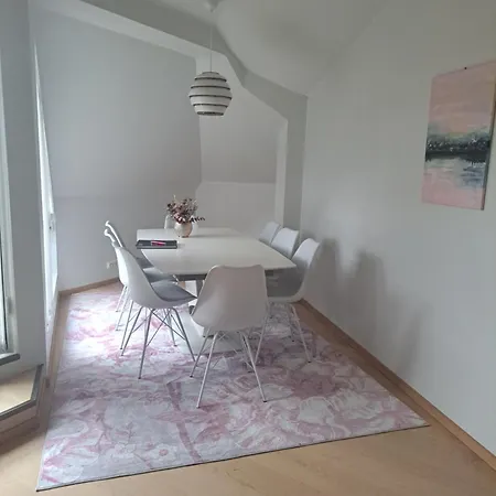 Apartmán Penthouse With Its Own Roof Terrace